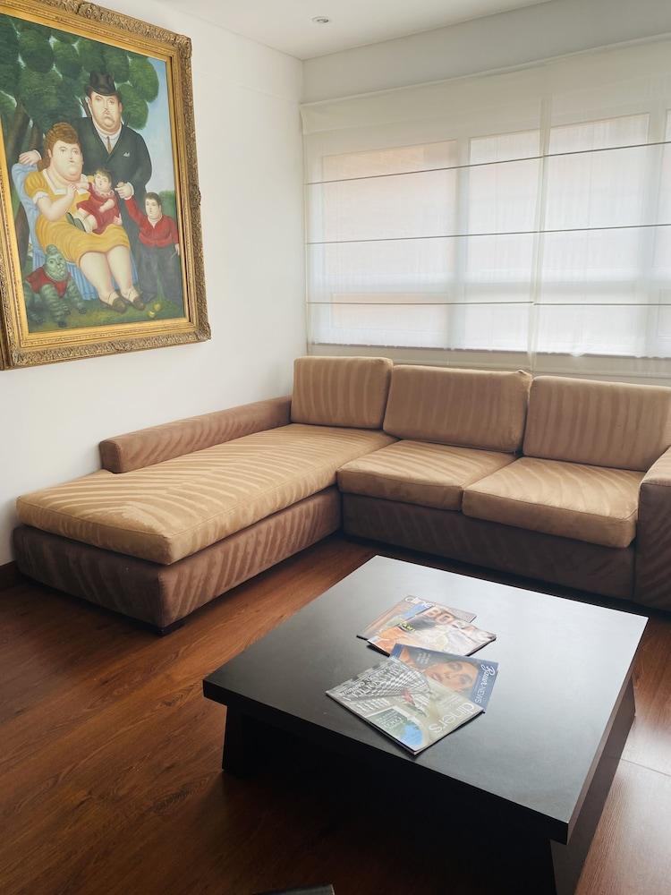Hotel Retiro 84 By Mij Bogotá Eksteriør bilde